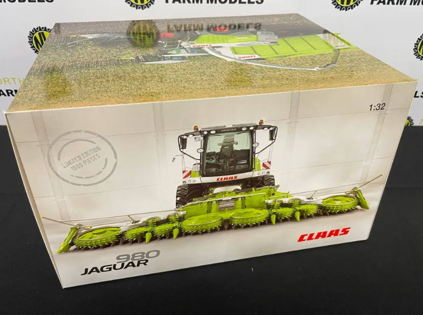 MARGE MODELS 1:32 SCALE CLAAS JAGUAR 980 WITH ORBIS 900 MAIZE HEADER LIMITED EDITION