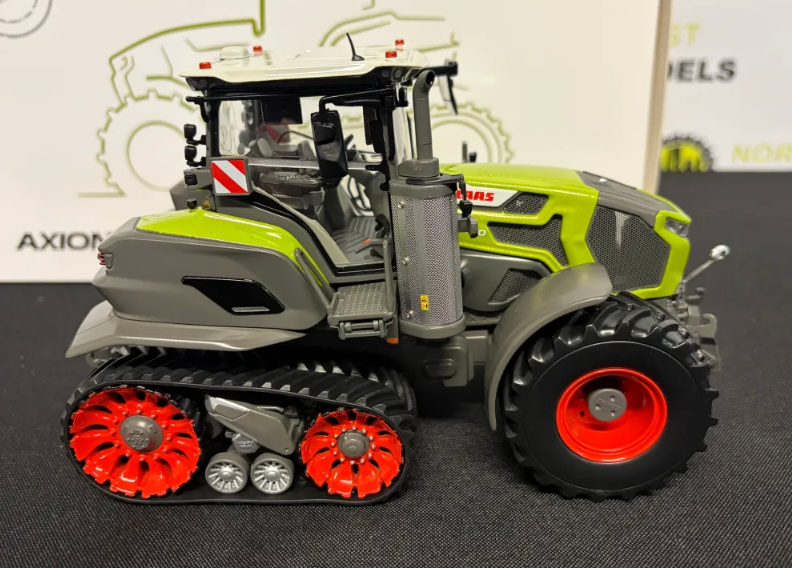 MARGE MODELS 0002675160 1:32 SCALE CLAAS AXION 9.450 TERRA TRAC "SEED GREEN" LIMITED EDITION