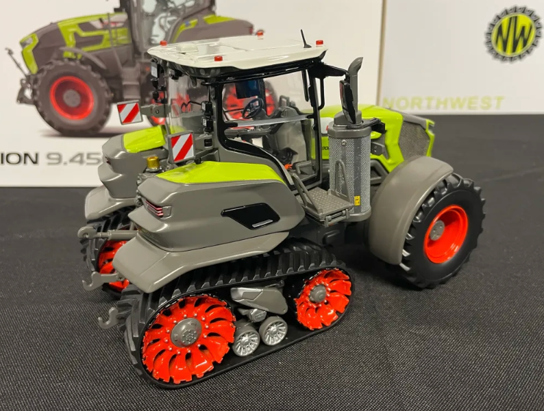 MARGE MODELS 00 0267 512 0 1:32 SCALE CLAAS AXION 9.450 TERRA TRAC AGRITECHNICA LIMITED EDITION