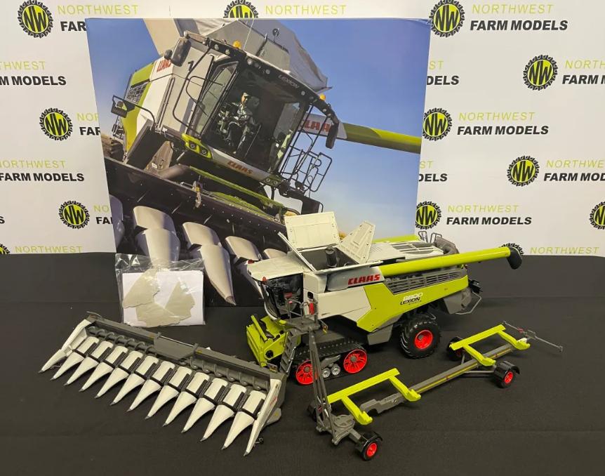 MARGE MODELS 1:32 SCALE CLAAS LEXION 8800 TERRA TRAC NORTH AMERICAN EDITION WITH 12-30C HEADER