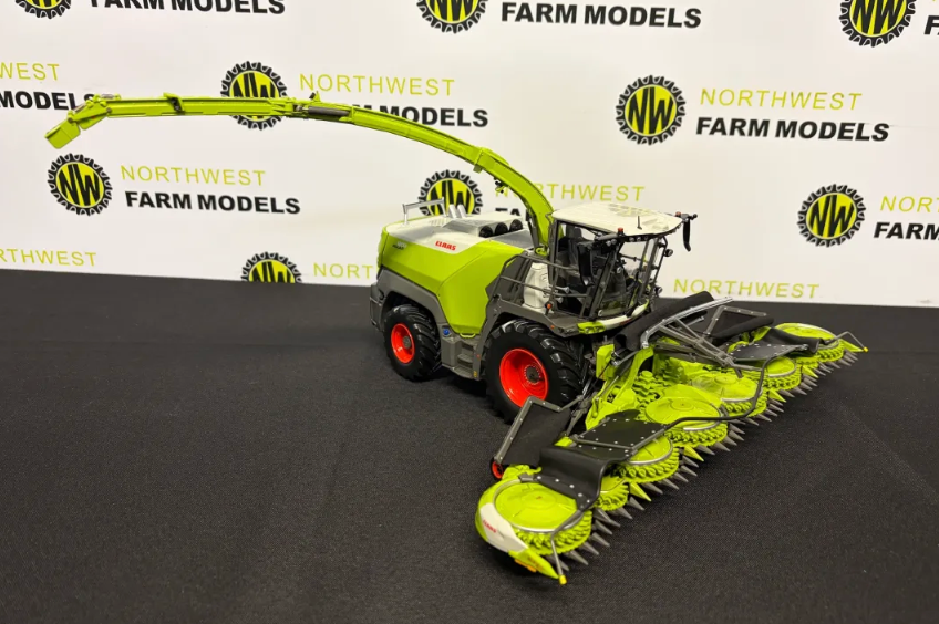 MARGE MODELS 0002674730 1:32 SCALE CLAAS JAGUAR 1200 FORAGE HARVESTER WITH ORBIS 10500 "NORTH AMERICA" EDITION