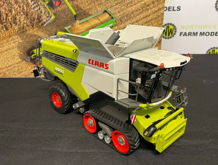 MARGE MODELS 0002577650 1:32 SCALE CLAAS LEXION 8900 COMBINE HARVESTER WITH CORIO 1275 C CONSPEED HEADER AND TRAILER