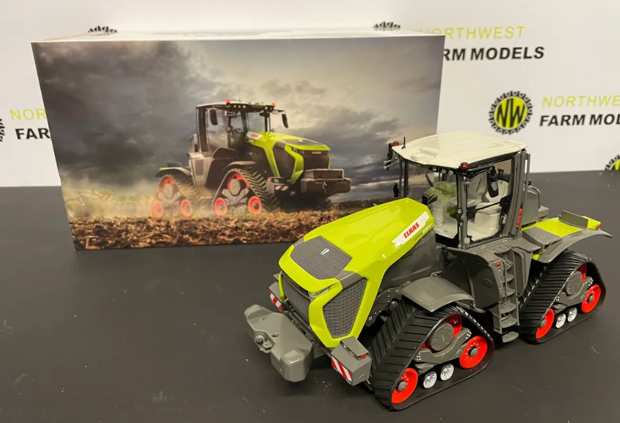 MARGE MODELS 1:32 SCALE CLAAS XERION 12.650 TERRA TRAC