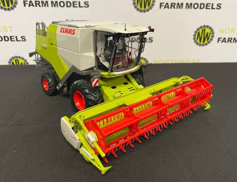 MARGE MODELS 2402 1:32 SCALE CLAAS EVION 430 WITH VARIO 620 HEADER