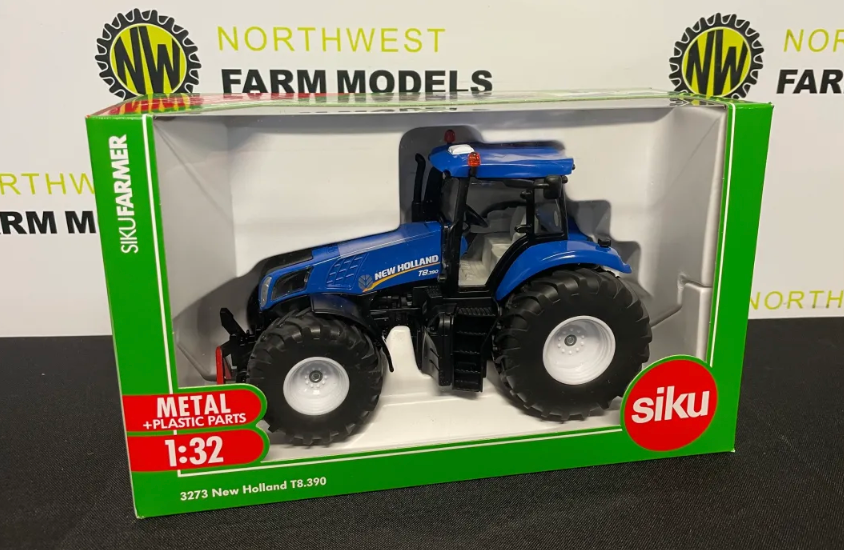 SIKU 3273 1:32 SCALE NEW HOLLAND T8.390 TRACTOR