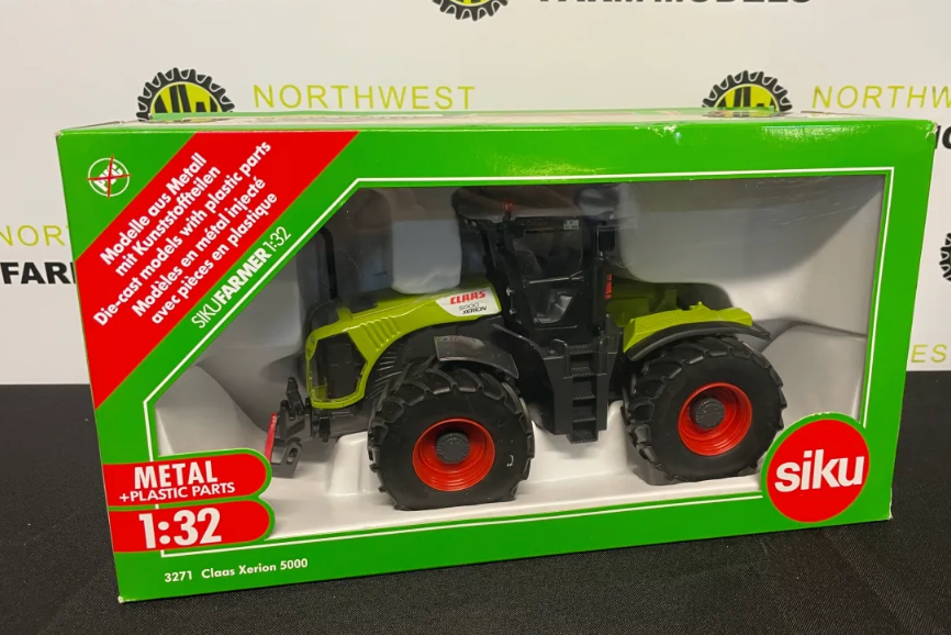 SIKU 3271 1:32 SCALE CLAAS XERION 5000 TRACTOR
