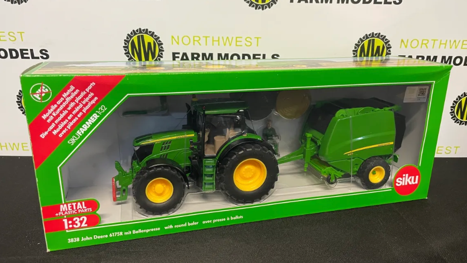 SIKU 3838 1:32 SCALE JOHN DEERE 6175R WITH ROUND BALER AND BALES