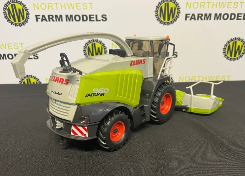 SIKU 4058 1:32 SCALE CLAAS JAGUAR 960 FORAGE HARVESTER