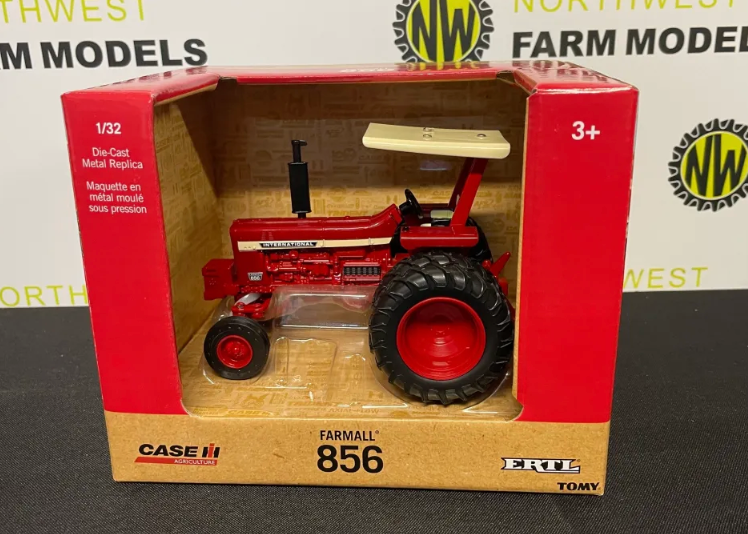 ERTL 44271 1:32 SCALE CASE IH FARMALL 856
