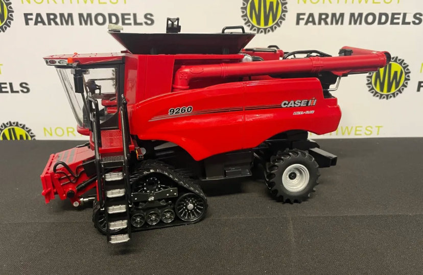 ERTL 1:32 SCALE 44403 CASE IH AFS CONNECT 9260 TRACKED COMBINE HARVESTER WITH HEADERS "PRESTIGE COLLECTION"