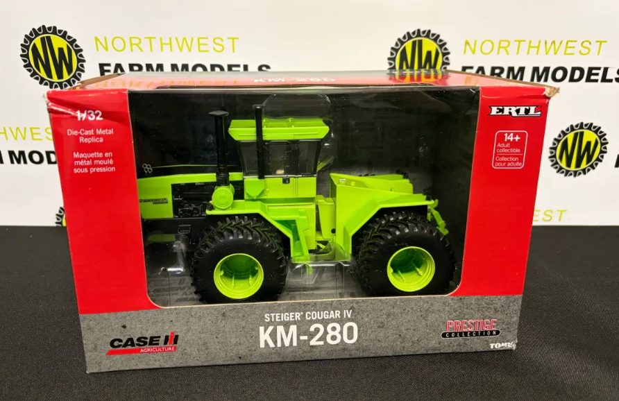 ERTL 44318 1:32 SCALE STEIGER COUGAR IV KM-280 TRACTOR