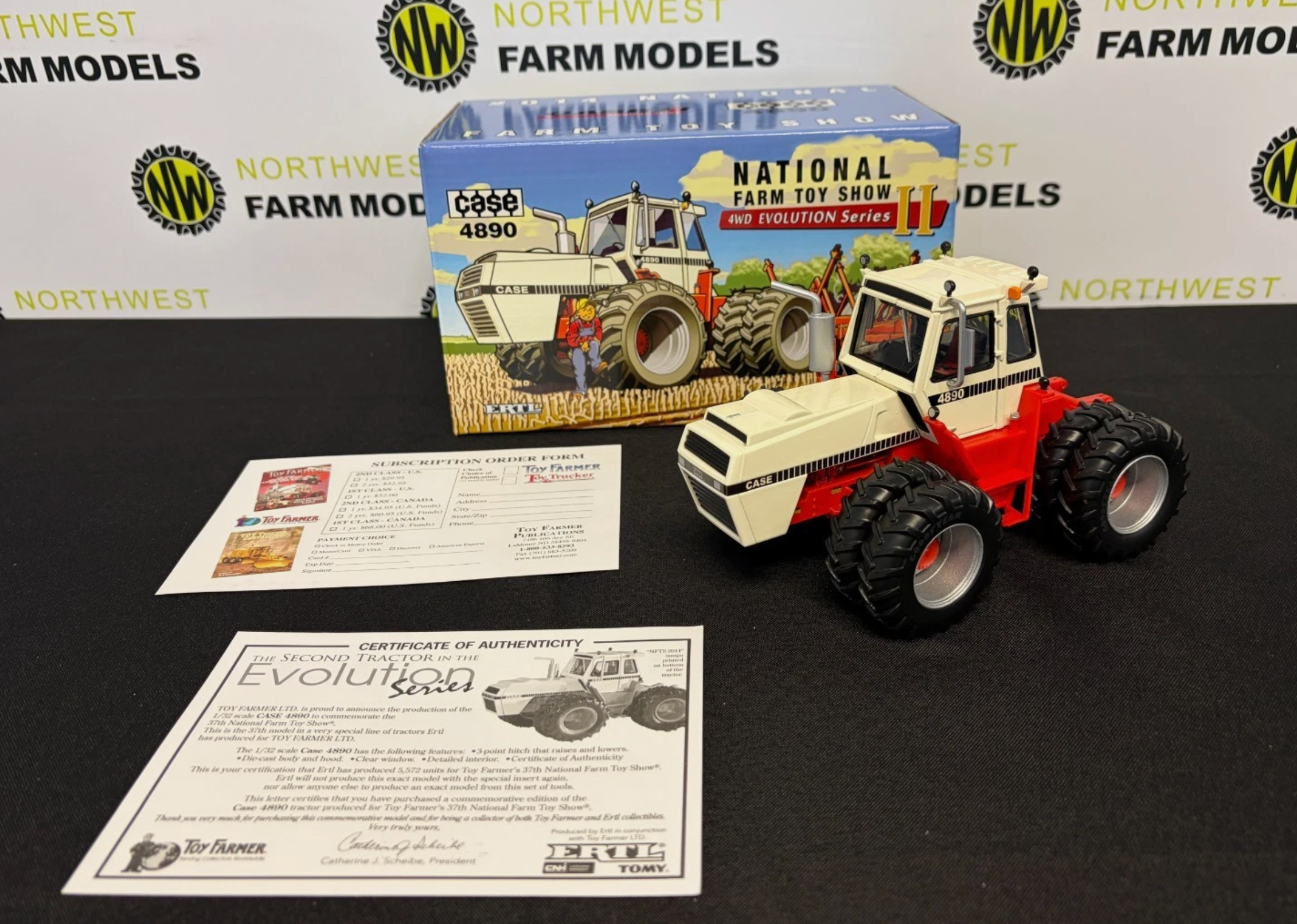 ERTL 16248 1:32 SCALE CASE 4890 4WD "2014 NATIONAL FARM TOY SHOW"
