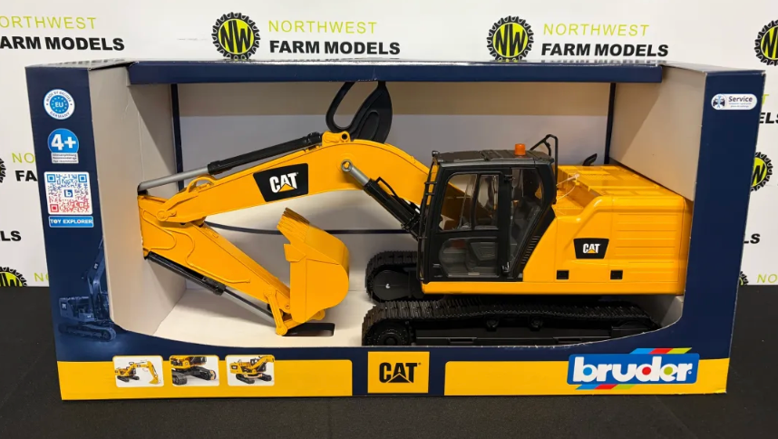 BRUDER 02483 1:16 SCALE CAT EXCAVATOR