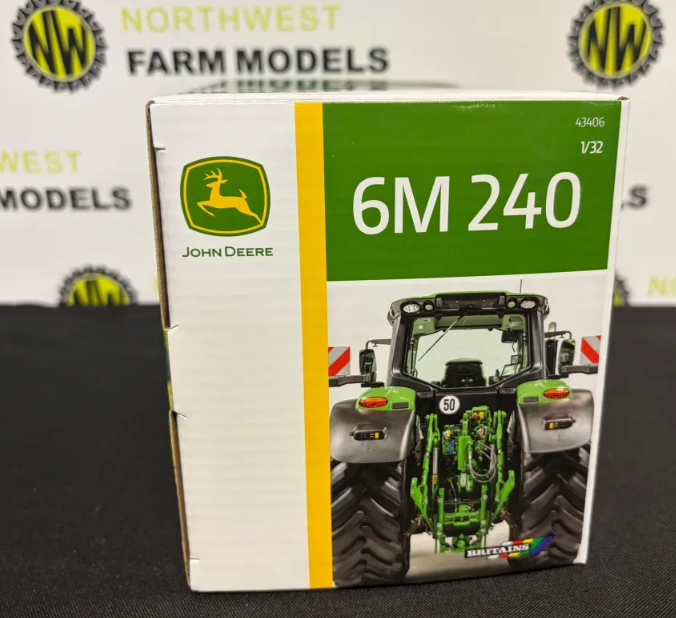 BRITAINS 43406 1:32 SCALE JOHN DEERE 6M 240 TRACTOR