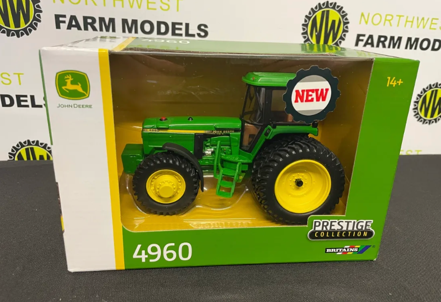BRITAINS 43383 1:32 SCALE JOHN DEERE 4960 TRACTOR