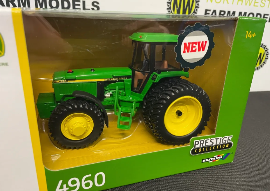 BRITAINS 43383 1:32 SCALE JOHN DEERE 4960 TRACTOR
