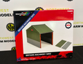 BRITAINS 43357 1:32 SCALE MACHINERY SHED