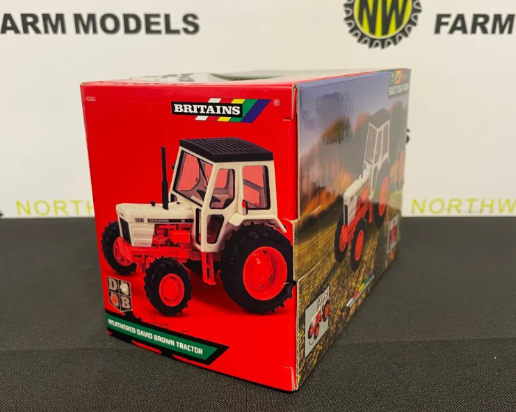 BRITAINS 43393 1:32 SCALE DAVID BROWN 1410 4WD TRACTOR