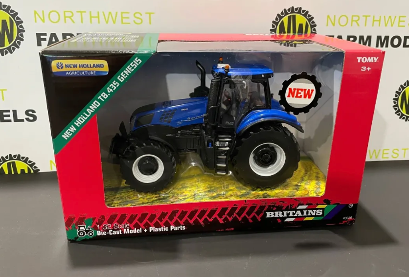 BRITAINS 1:32 SCALE 43339 NEW HOLLAND T8.435 GENESIS