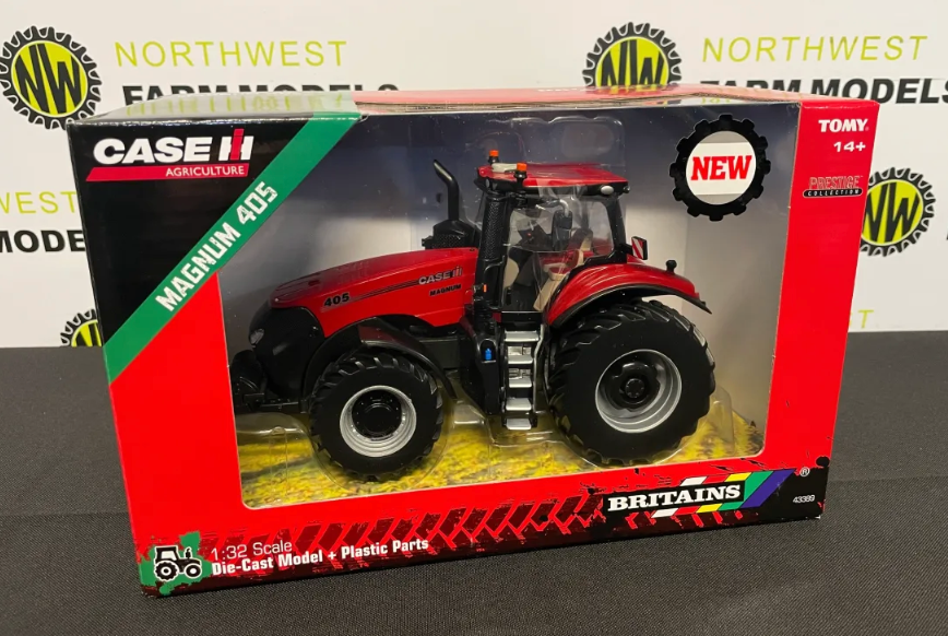 BRITAINS 43389 1:32 SCALE CASE IH MAGNUM 405 TRACTOR