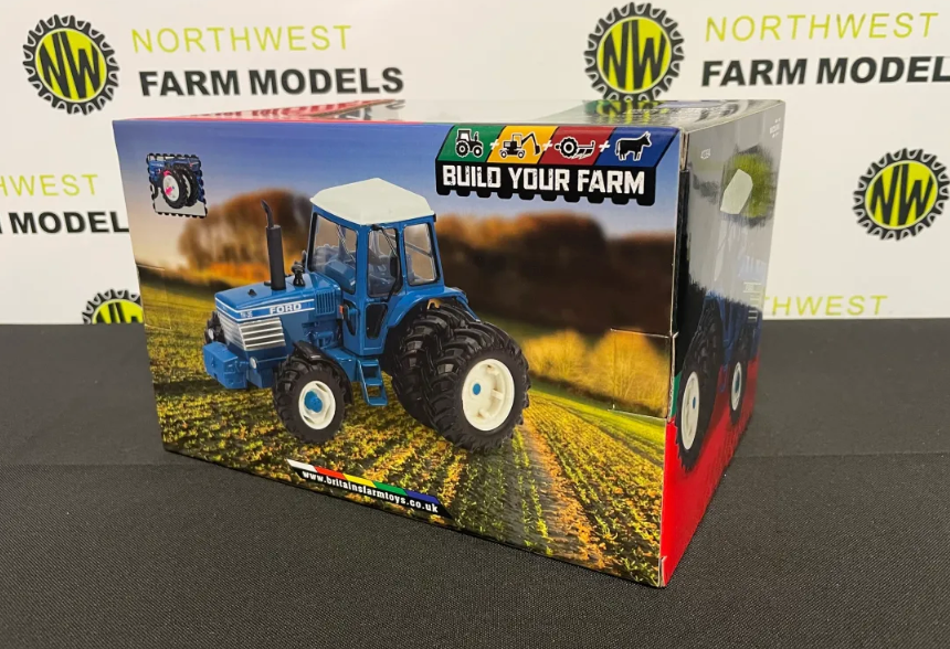 BRITAINS 43394 1:32 SCALE FORD TW35 WIH REMOVEABLE DUAL WHEELS