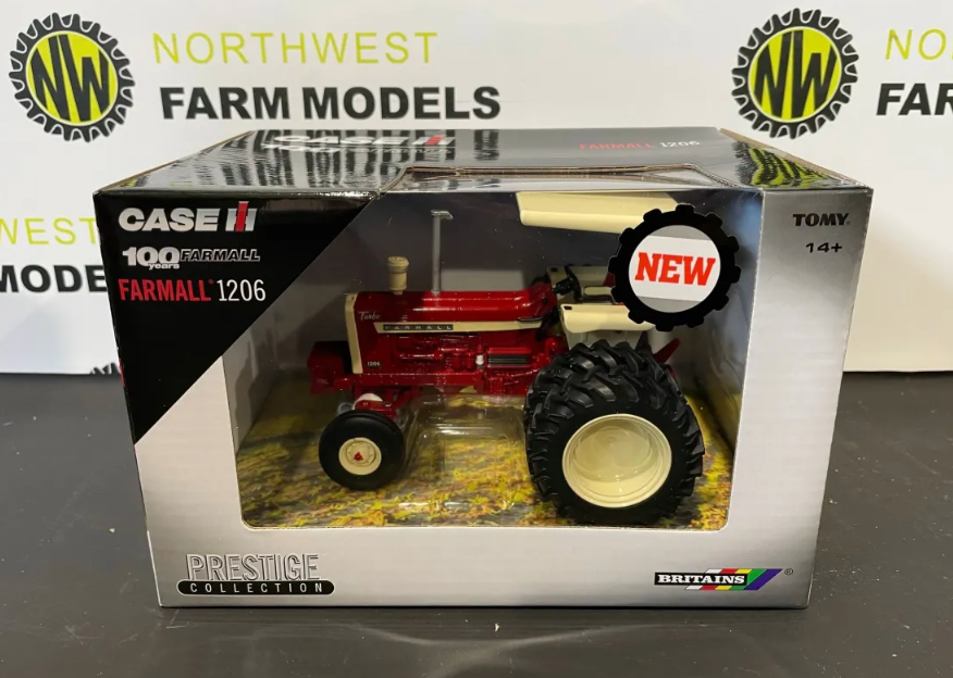 BRITAINS 43363 1:32 SCALE CASE IH FARMALL 1206
