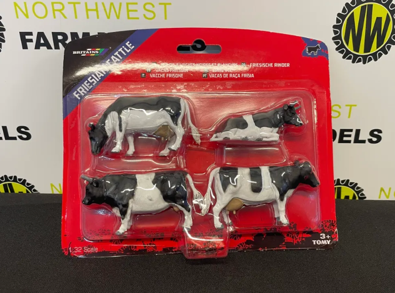 BRITAINS FARM 40961 1:32 SCALE FRIESIAN CATTLE COWS 4 PACK