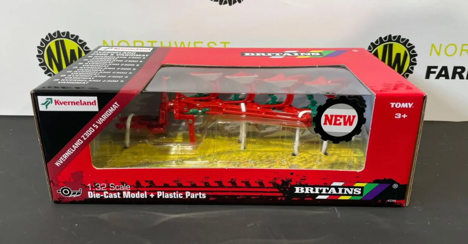BRITAINS 43344 1:32 SCALE KVERNELAND 2300 S 4 FURROW PLOUGH