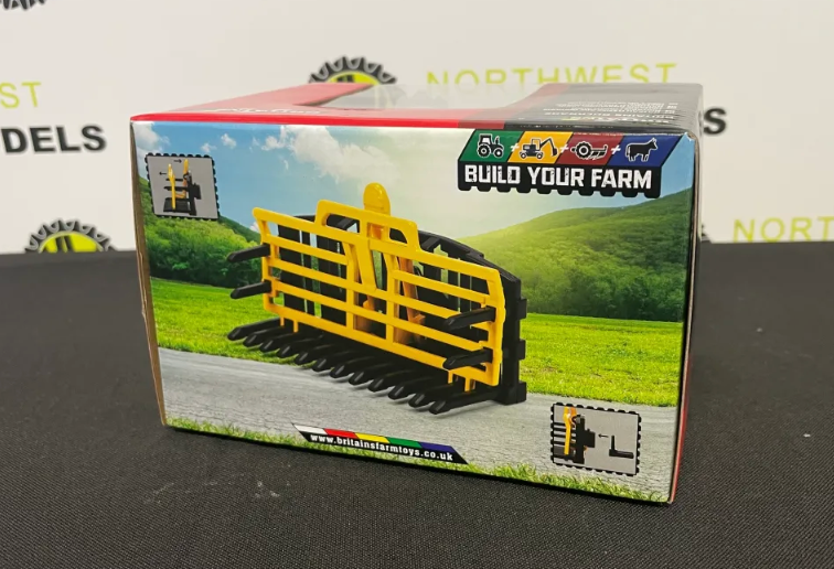 BRITAINS 43369 1:32 SCALE FRONT MOUNTED BUCKRAKE WITH ADAPTER