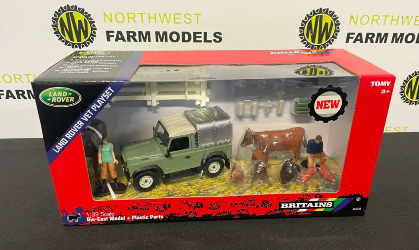 BRITAINS 43385 1:32 SCALE LAND ROVER VET PLAYSET