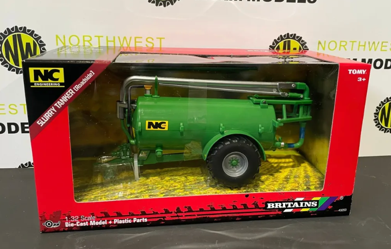 BRITAINS 1:32 43253 NC 2500 ROADSIDE SLURRY TANKER (GREEN)