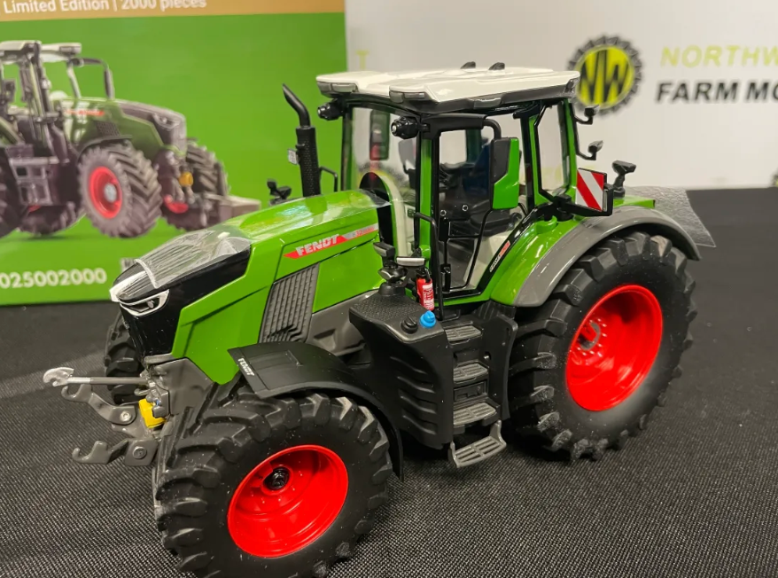 WIKING X991025002000 1:32 SCALE FENDT 832 VARIO 1ST EDITION LIMITED EDITION