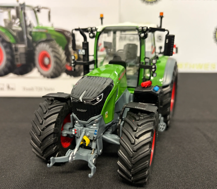 WIKING 1:32 SCALE 7868 FENDT 728 VARIO TRACTOR WITH FRONT WEIGHT