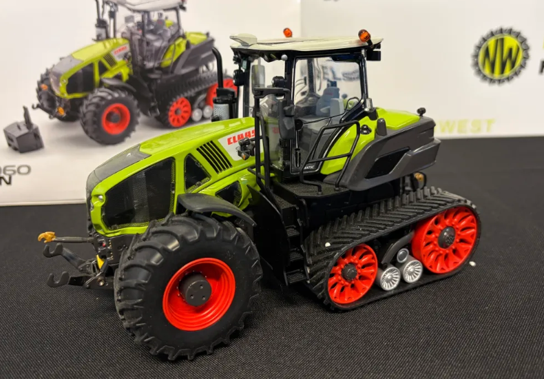 WIKING 1:32 SCALE CLAAS AXION 960 TERR TRAC LIMITED EDITION
