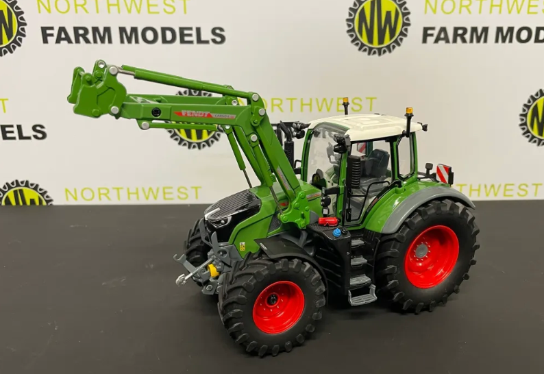 WIKING 1:32 SCALE FENDT 724 VARIO WITH FRONT LOADER AND FRONT WEIGHT