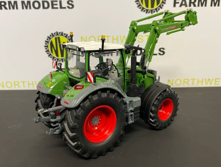 WIKING 1:32 SCALE FENDT 724 VARIO WITH FRONT LOADER AND FRONT WEIGHT