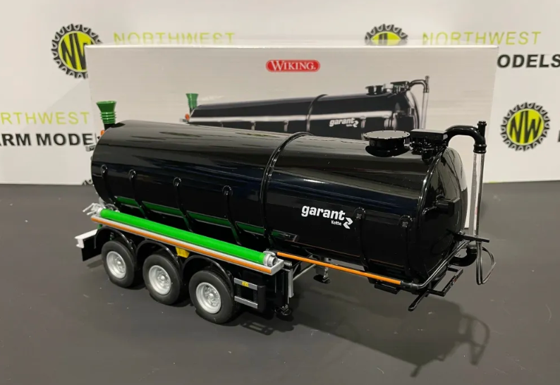 WIKING 1:32 SCALE KOTTE GARANT TANKER 30000 LITRE (BLACK)