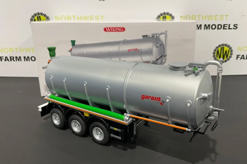WIKING 1:32 SCALE KOTTE GARANT TANKER 30000 LITRE (SILVER)