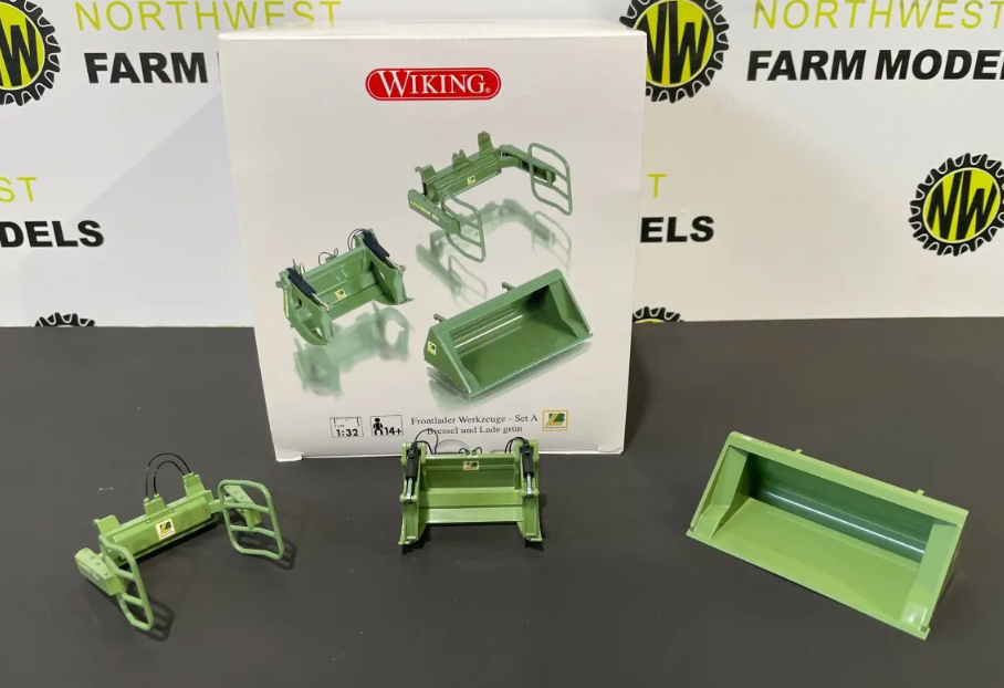 WIKING 1:32 SCALE BRESSEL AND LADE FRONT LOADER ATTACHMENTS (BUCKET, LOG GRAB, BALE LIFTER) FENDT COLOURS
