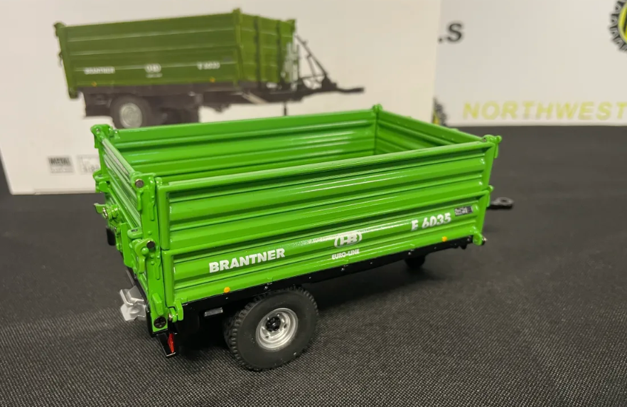 WIKING 077348 1:32 SCALE BRANTNER SINGLE AXLE TIPPING TRAILER