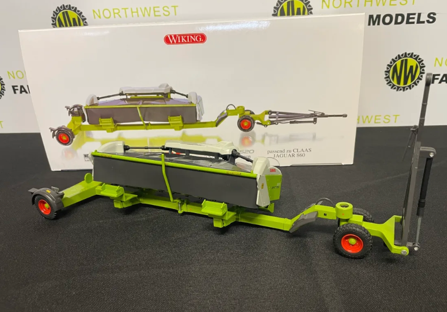WIKING 1:32 SCALE CLAAS DIRECT DISC 520 HEADER WITH TRAILER