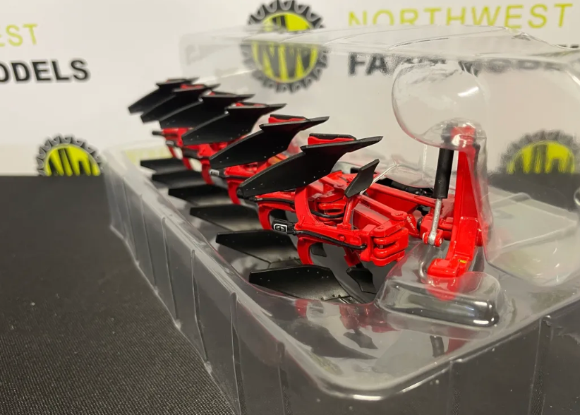 REPLICAGRI 120 1:32 SCALE GREGOIRE BESSON RWY8 6 FURROW PLOUGH