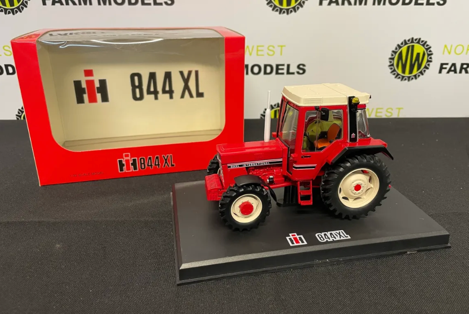 REPLICAGRI 061 1:32 SCALE INTERNATIONAL 844XL TRACTOR