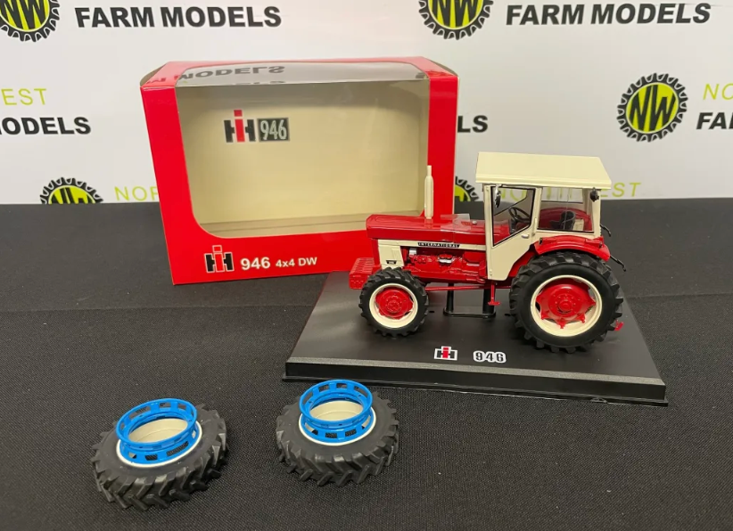 REPLICAGRI 208 1:32 SCALE INTERNATIONAL 946 4X4 WITH REAR DUAL WHEELS