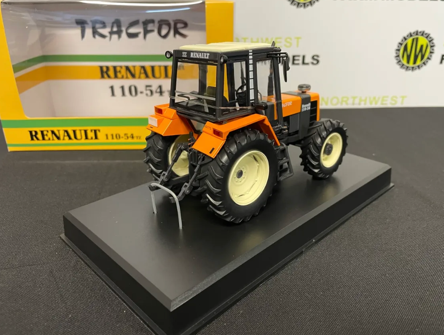 REPLICAGRI 276 1:32 SCALE RENAULT TRACFOR 110-54 4WD TRACTOR
