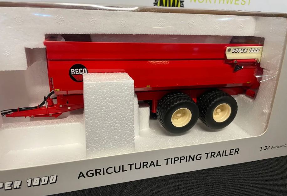 AT COLLECTIONS 3200501 1:32 SCALE BECO SUPER 1800 DOUBLE AXLE TIPPING TRAILER
