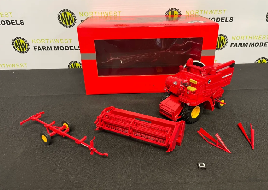 REPLICAGRI 283 1:32 SCALE MASSEY FERGUSON 510 COMBINE HARVESTER