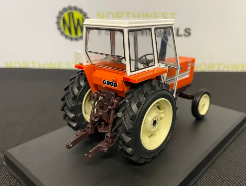 REPLICAGRI 163 1:32 SCALE FIAT 880 2WD TRACTOR