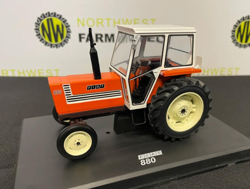 REPLICAGRI 163 1:32 SCALE FIAT 880 2WD TRACTOR