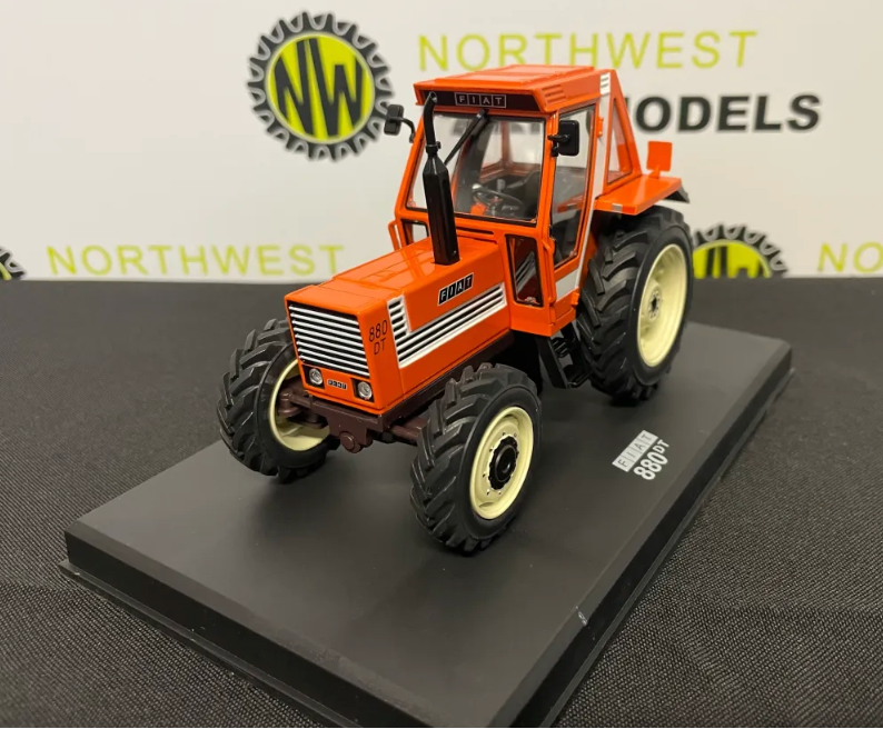 REPLICAGRI 035 1:32 SCALE FIAT 880 DT 4WD TRACTOR
